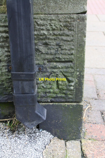 Photo 6"x4" Benchmark on #11 Kirkgate Silsden c2016
