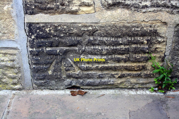 Photo 6"x4" Benchmark on #21 Dale View Silsden c2016