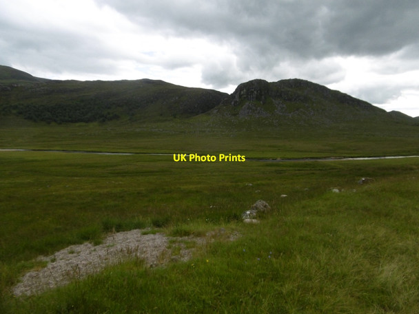 Photo 6"x4" The upper Spey Meall a' Ghiubhais\/NN5096 c2016