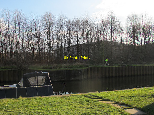 Photo 6"x4" Thwaite Mills: site of the Penny Bridge Cross Green\/SE3232 c2017