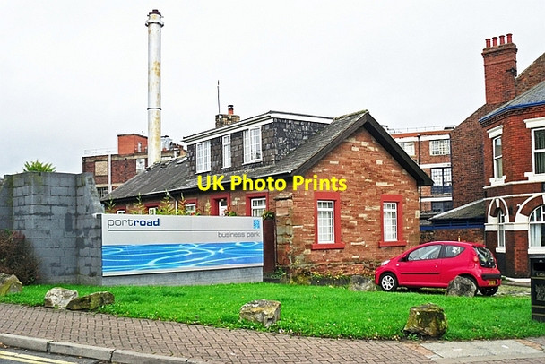 Photo 6"x4" Former gatehouse to Carlisle Canal Basin Carlisle c2011