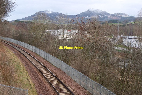 Photo 6"x4" The Eildon Hills and Borders Railway Galashiels c2017