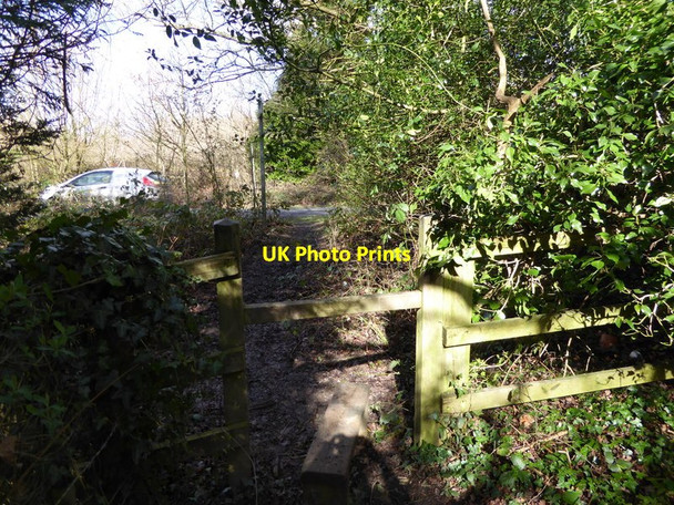 Photo 6"x4" Footpath towards the A272 Haywards Heath c2017