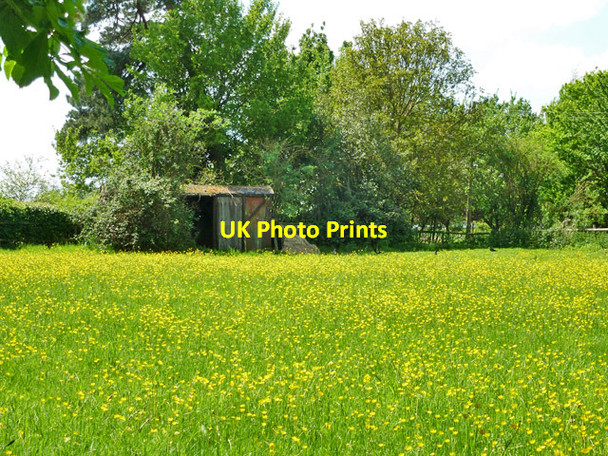 Photo 6"x4" Old railway van in paddock Duckend Green c2013