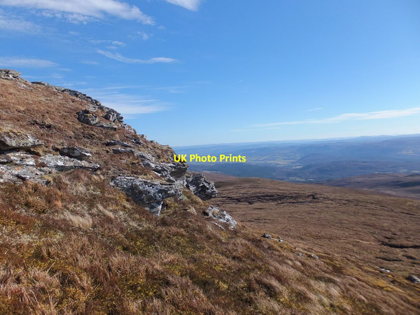 Photo 6"x4" Rock outcrop above Meall Odhar Beag Strath Garve \/ Srath Gairbh c2017