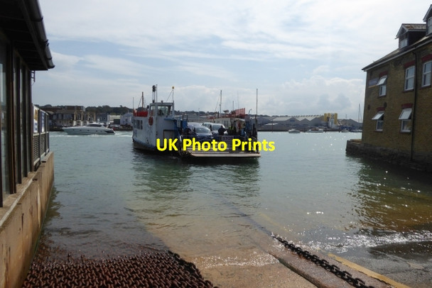 Photo 6"x4" East Cowes Ferry Cowes c2016