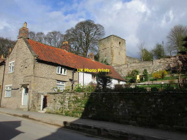 Photo 6"x4" Cottages on Undercliff and Pickering Castle Pickering\/SE7984 c2017