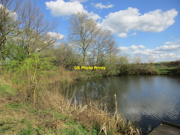 Photo 6"x4" Fishing pond Barlow\/SE6428 c2017