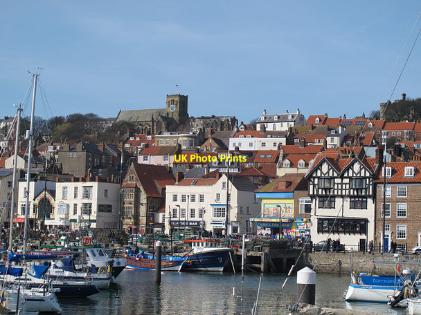 Photo 6"x4" View across Scarborough old harbour Scarborough\/TA0388 c2017