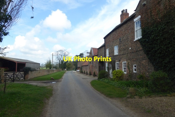 Photo 6"x4" Farm buildings Angram\/SE5248 c2017