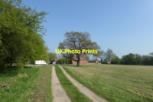 Photo 6"x4" Approaching Street Houses Street Houses\/SE5245 c2017