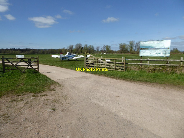 Photo 6"x4" Entrance to South Wales Gliding Club Gwernesney c2017