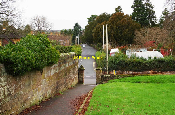 Photo 6"x4" Footpath in the churchyard of St. John the Baptist, Bromsgrove, Worcs Bromsgrove c2016