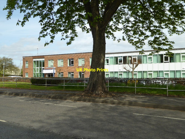 Photo 6"x4" Office building on Studley Road, Redditch Redditch c2017