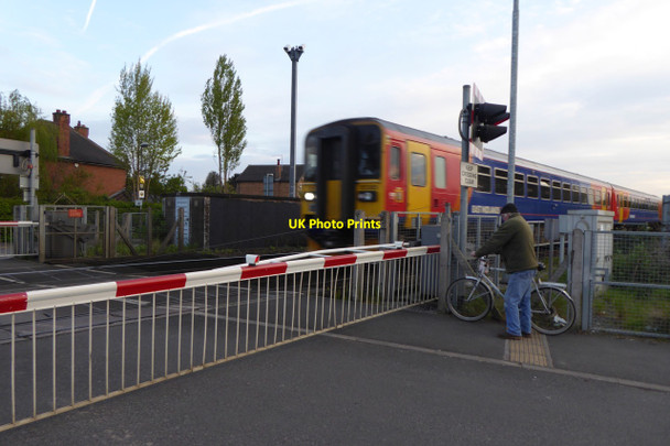 Photo 6"x4" Meadow Lane level crossing Long Eaton c2017