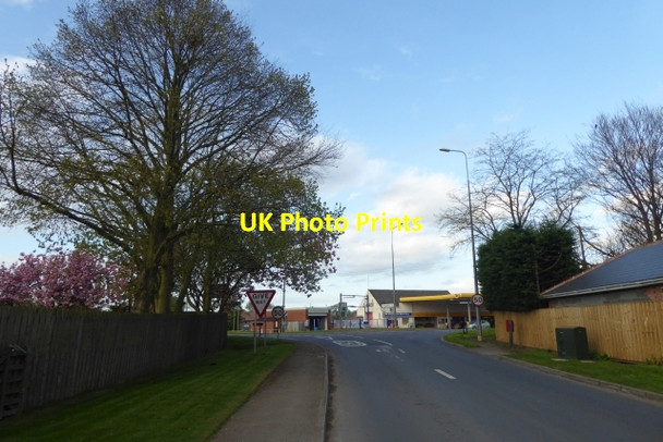 Photo 6"x4" A1079 junction with Sutton Road Barmby Moor c2017