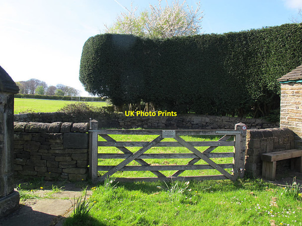 Photo 6"x4" Tong village pinfold Tong\/SE2230 c2017