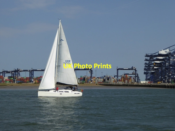 Photo 6"x4" Felixstowe Container port Trimley Lower Street c2017