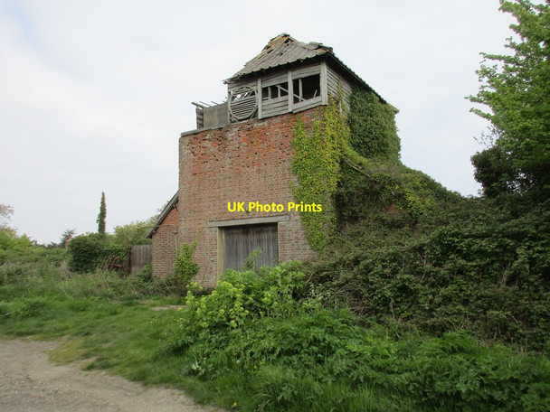Photo 6"x4" Derelict building Church Norton c2017