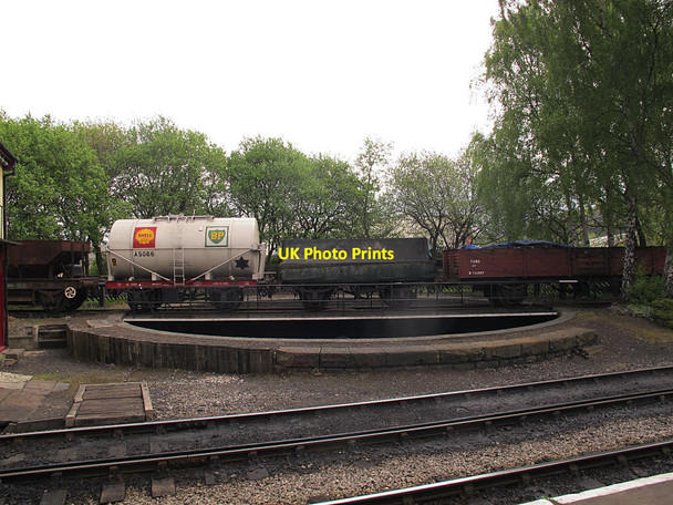 Photo 6"x4" KWVR - Keighley turntable Keighley c2017