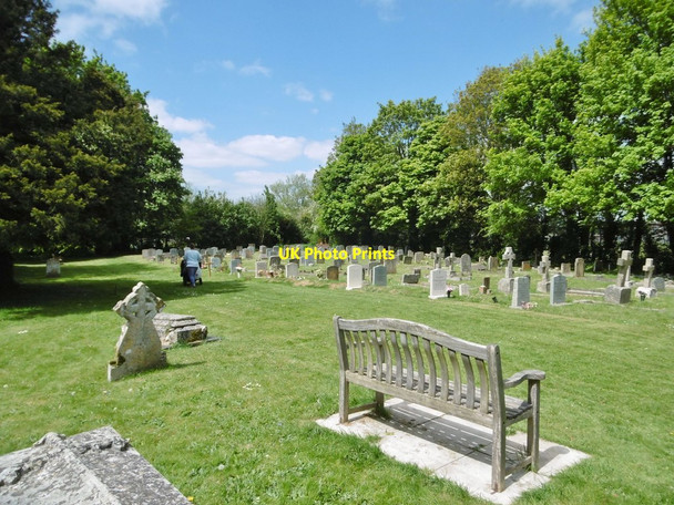 Photo 6"x4" Laverstock, churchyard Salisbury c2017