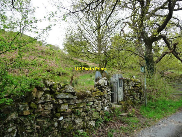 Photo 6"x4" Public footpath to Blaendd\u00c3\u00b4l Blaenau Ffestiniog c2017