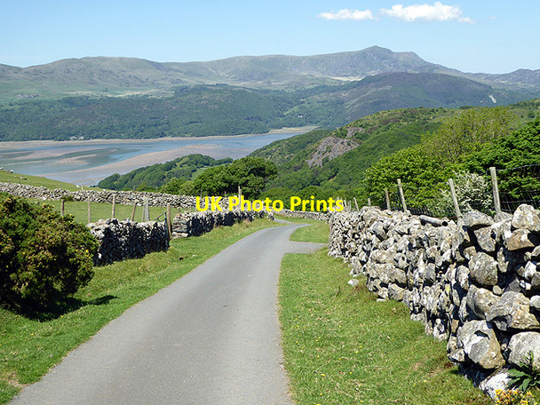 Photo 6"x4" Walking down to Arthog Arthog c2017