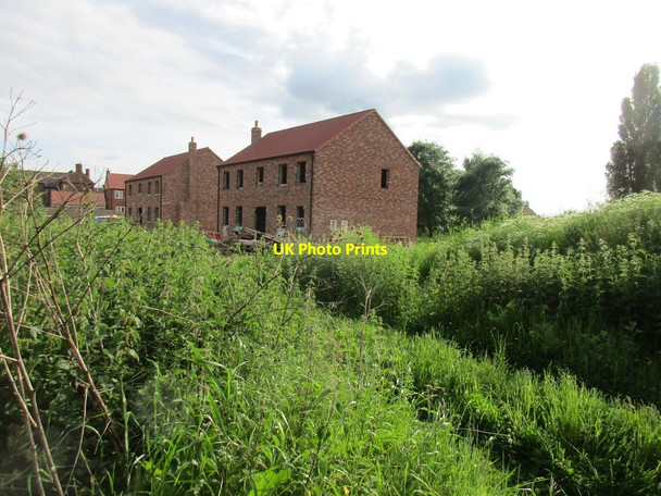 Photo 6"x4" Houses under construction at Barmby on the Marsh Barmby on the Marsh c2017