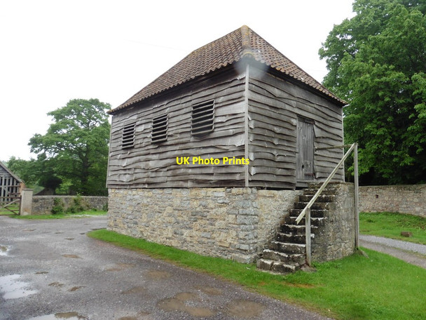 Photo 6"x4" Granary, Fairfield House Estate Burton\/ST1944 c2017