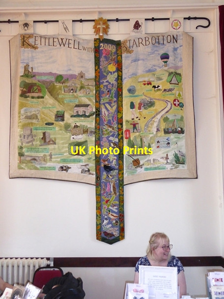 Photo 6"x4" The Kettlewell with Starbotton Millennium Wall Hanging Kettlewell c2017
