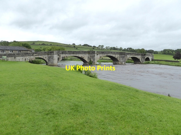 Photo 6"x4" Burnsall Bridge Burnsall c2017