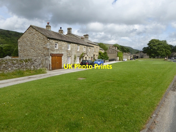 Photo 6"x4" The village green at Arncliffe Arncliffe c2017