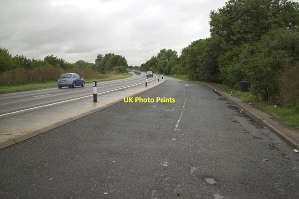 Photo 6"x4" Lay-By on the B530 Kempston c2017