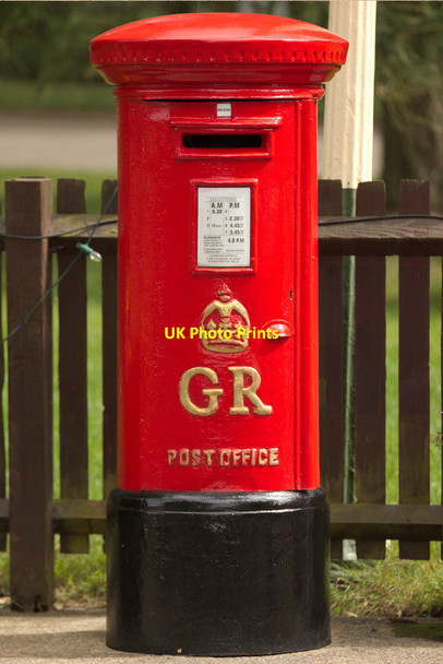 Photo 6"x4" George V Postbox, Whipsnade Zoo Railway Station The Green\/TL0017 c2017