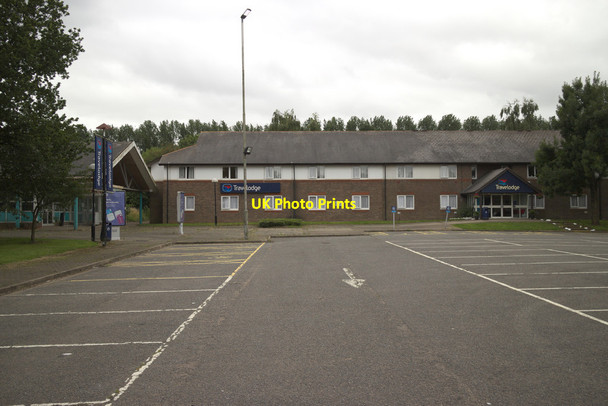 Photo 6"x4" Travelodge, Leicester Markfield Services Copt Oak c2017