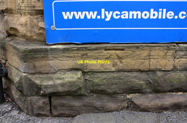 Photo 6"x4" Benchmark on off-licence on Great Horton Road Bradford\/SE1632 c2017