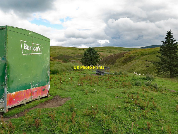 Photo 6"x4" Shed near Yearning Hall Yearning Hall c2017