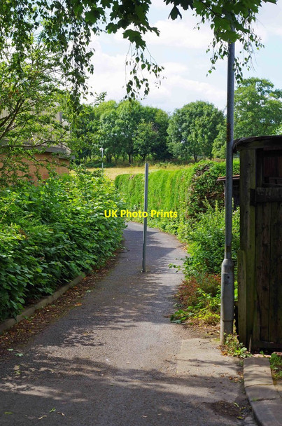 Photo 6"x4" Footpath to Factory Lane, Bromsgrove, Worcs Bromsgrove c2017