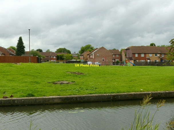 Photo 6"x4" Open space by the Erewash Canal Ilkeston c2017