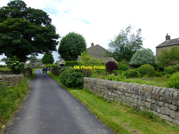 Photo 6"x4" The village of Timble Timble c2017
