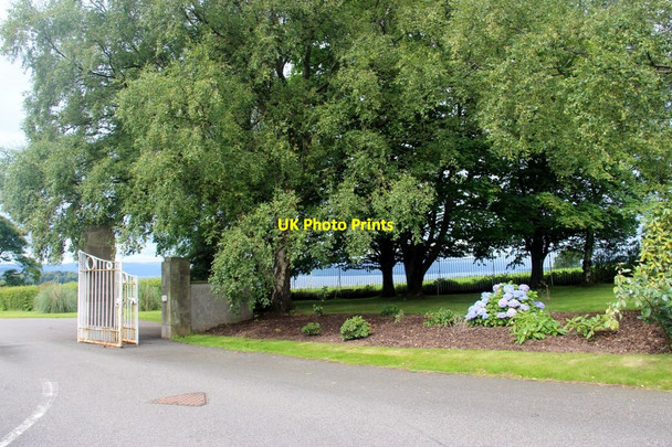 Photo 6"x4" The gate to Cardross Cemetery and Crematorium Kelhurn c2017