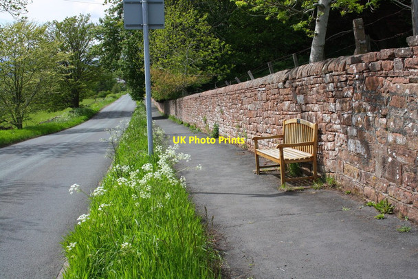 Photo 6"x4" Looking west along Beacon Edge Penrith c2015