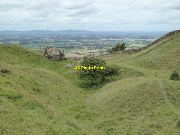 Photo 6"x4" Hollow below Parsons Folly Great Comberton c2017