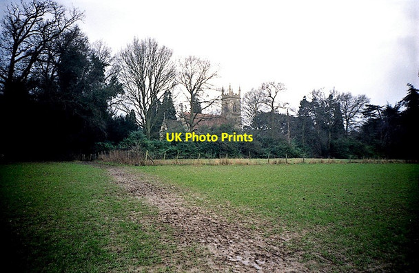 Photo 6"x4" Sindlesham Church Wokingham c2002