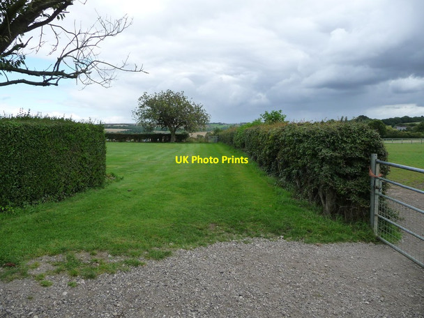 Photo 6"x4" Public footpath to Station Road, near Hall Farm Pinxton c2017