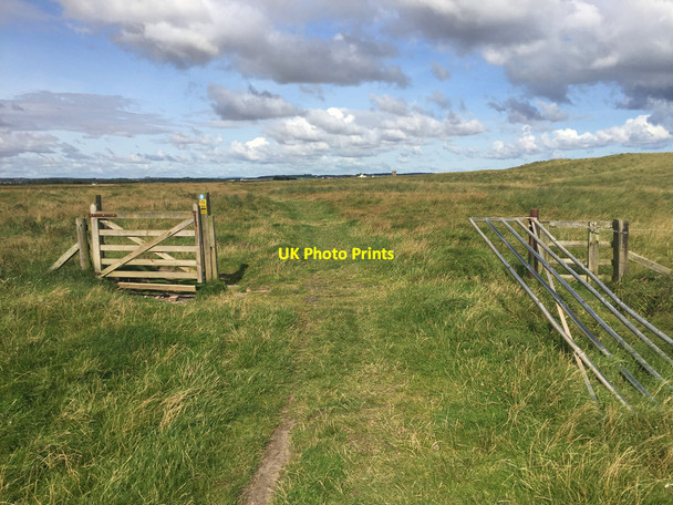 Photo 6"x4" Gateway on the Northumberland Coast Path Beal\/NU0642 c2017