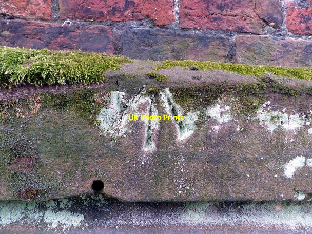 Photo 6"x4" Old bench mark Crosby\/SJ3198 c2017