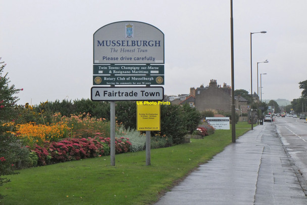 Photo 6"x4" Musselburgh town sign Musselburgh c2017