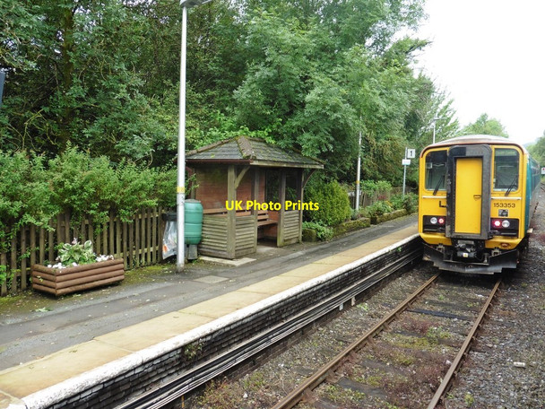 Photo 6"x4" Llangammarch Wells railway station Llangammarch Wells c2017