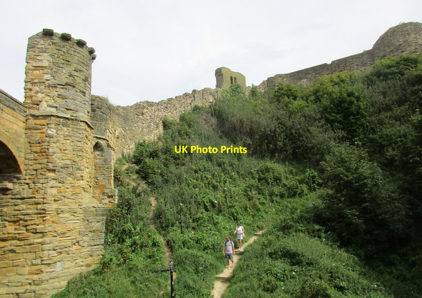 Photo 6"x4" The Castle Wall, Scarborough Scarborough\/TA0388 c2017